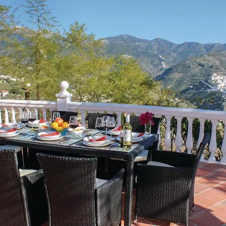 Сasa de vacaciones 4 Bedroom In *
