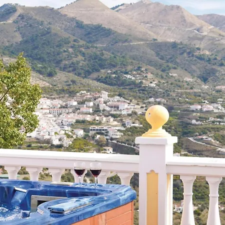 4 Bedroom In Holiday home